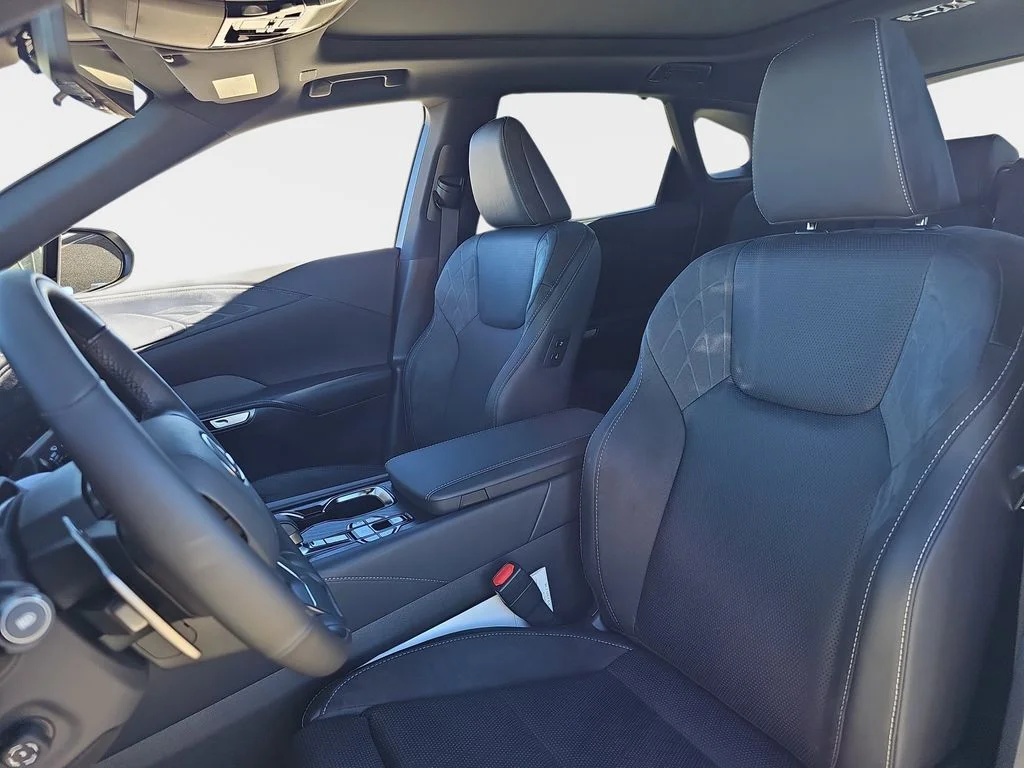 2026 Lexus RX 450h+ Luxury - Photo 15