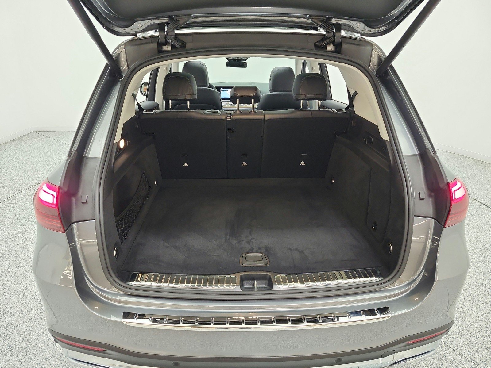 Used 2025 Selenite Grey Metallic Mercedes-Benz GLE 350 SUV image 21