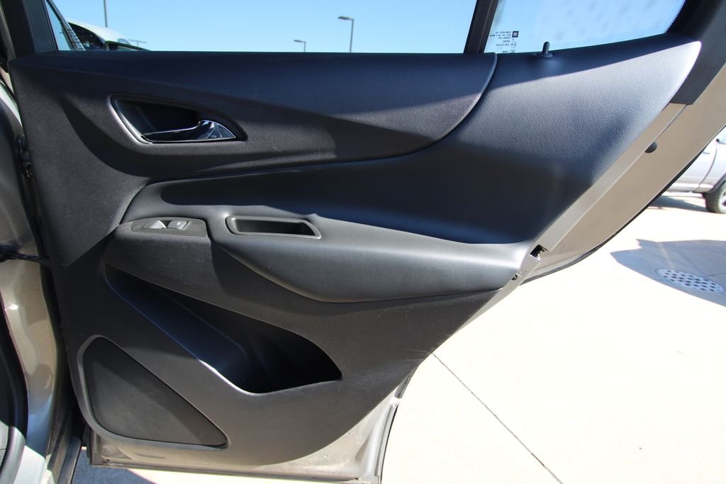 Used 2018 Gray Chevrolet LT image 40