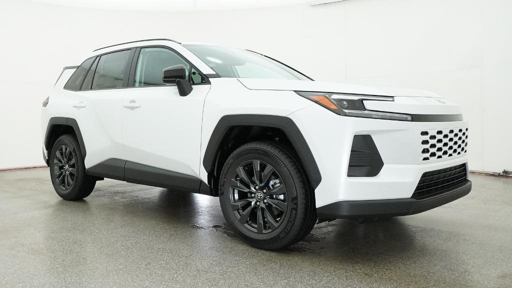 New 2026 Wind Chill Pearl Toyota XLE Premium image 5