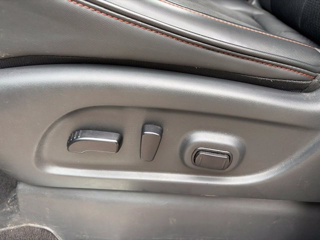 Used 2024 White Nissan PRO-4X image 29