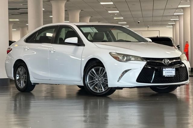 Used 2016 Super White Toyota SE image 2