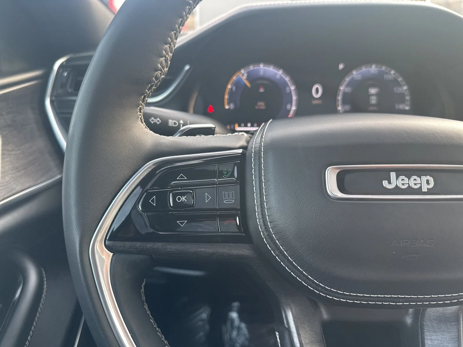 Used 2024 Black Jeep Overland image 17
