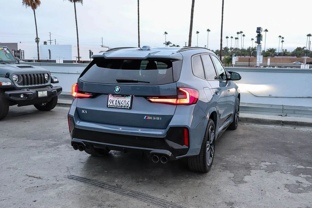 Used 2024 Gray BMW M35i image 9