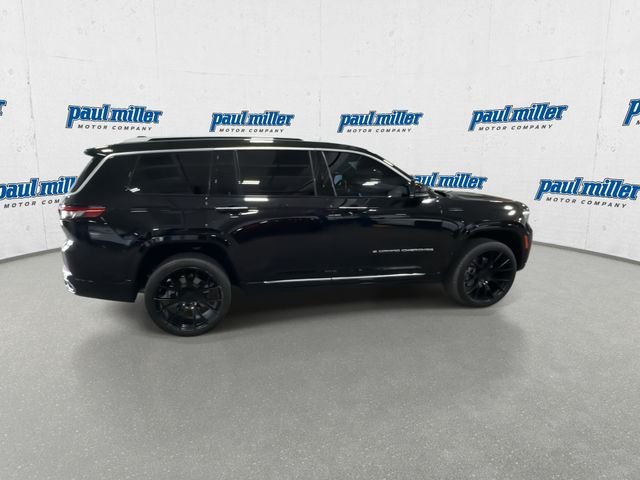 Used 2021 Black Jeep Summit image 12