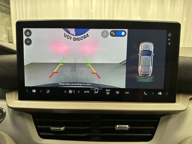 New 2026 Star White Metallic Tri-Coat Ford Active image 25