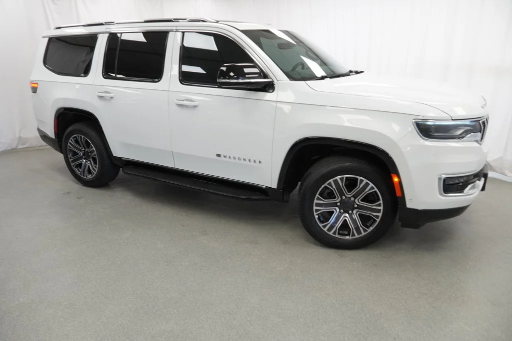 Used 2023 White Jeep Base image 6
