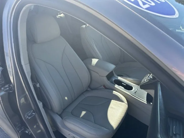 Used 2019 Brown Lincoln Reserve image 27