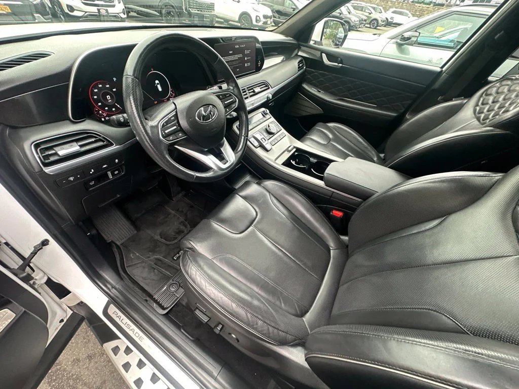 Used 2022 White Hyundai Calligraphy image 10