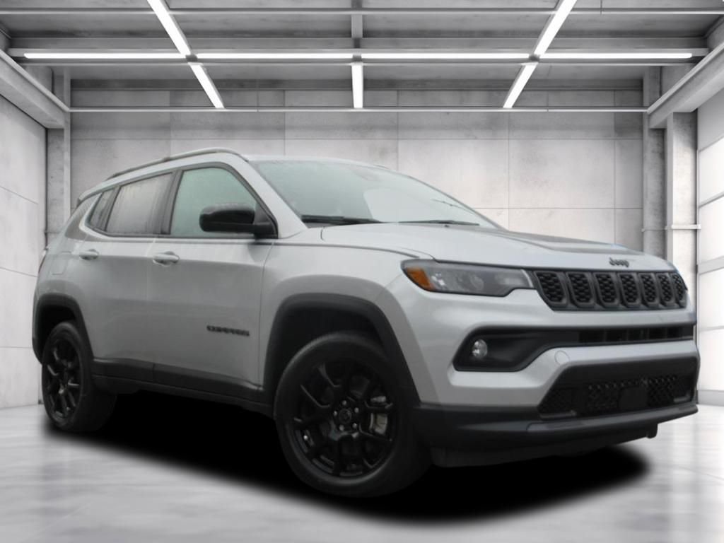 New 2026 Silver Zynith Metallic Clearcoat Jeep Latitude image 1