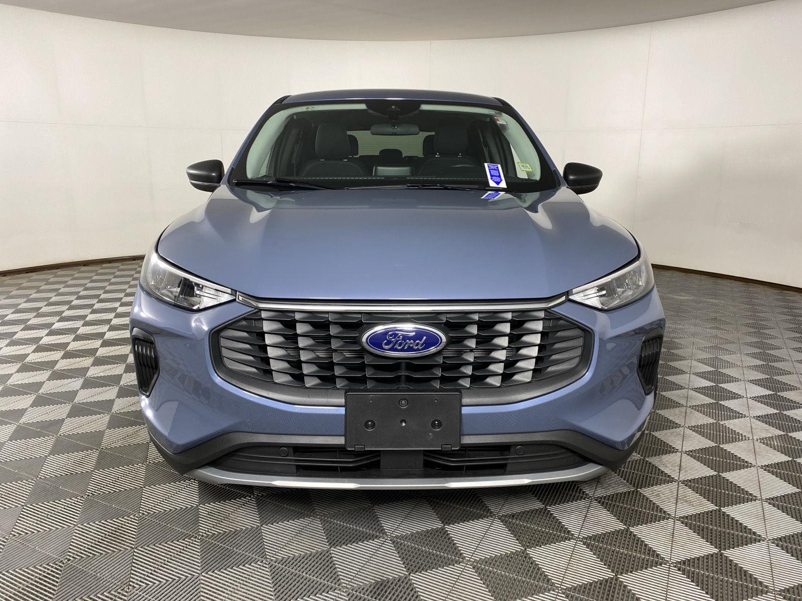 Used 2024 Vapor Blue Ford Active image 5