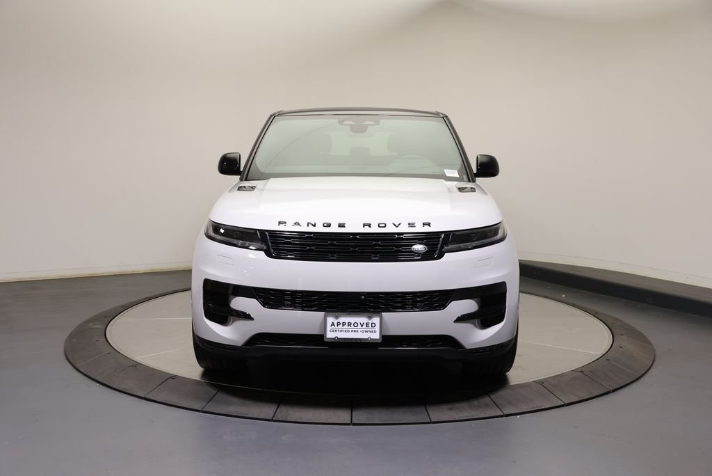 Used 2024 Borasco Gray Metallic Land Rover SE image 8