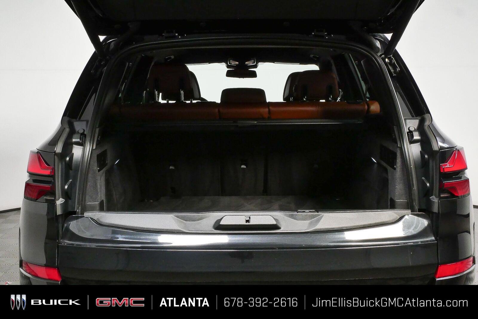 Used 2024 Black Sapphire Metallic BMW xDrive40i image 30