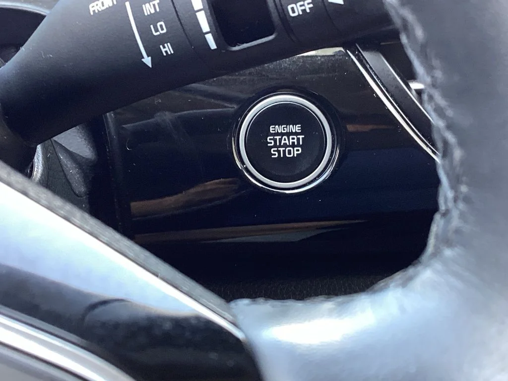 Used 2025 Black Kia S image 27