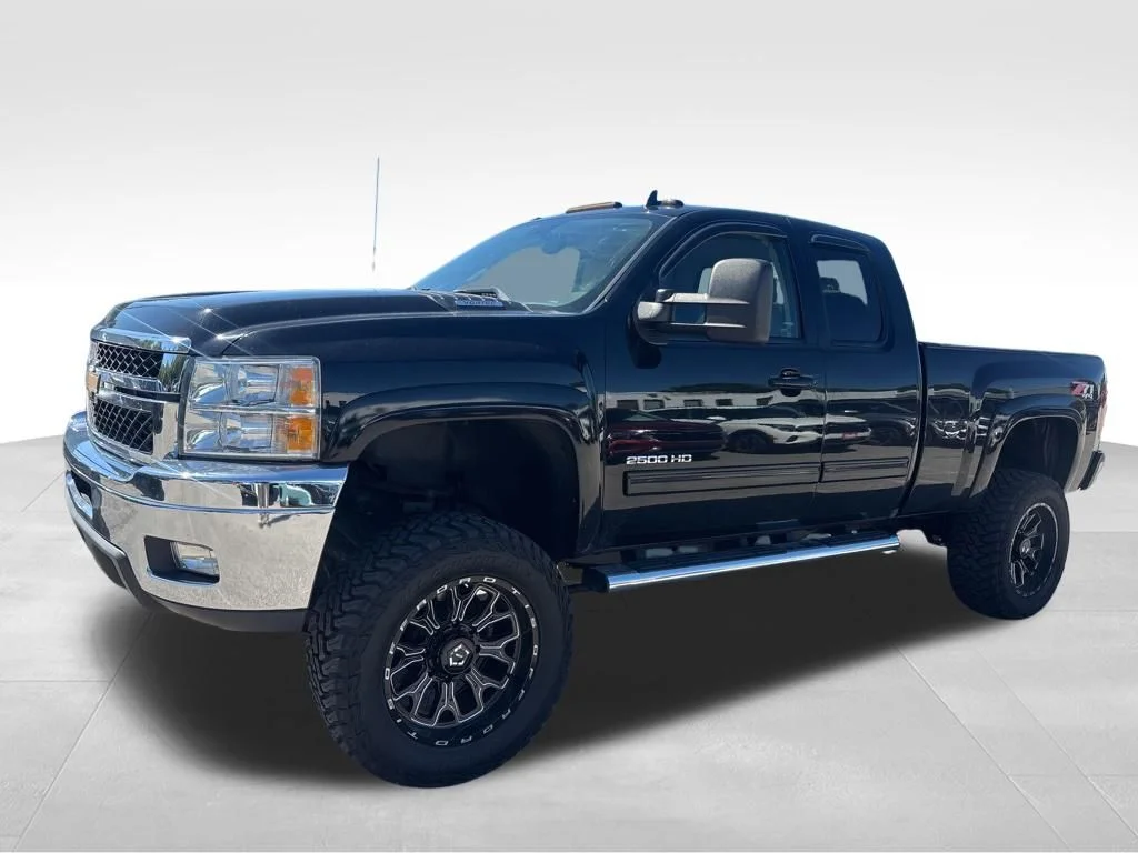 Used 2013 Black Chevrolet LTZ image 22