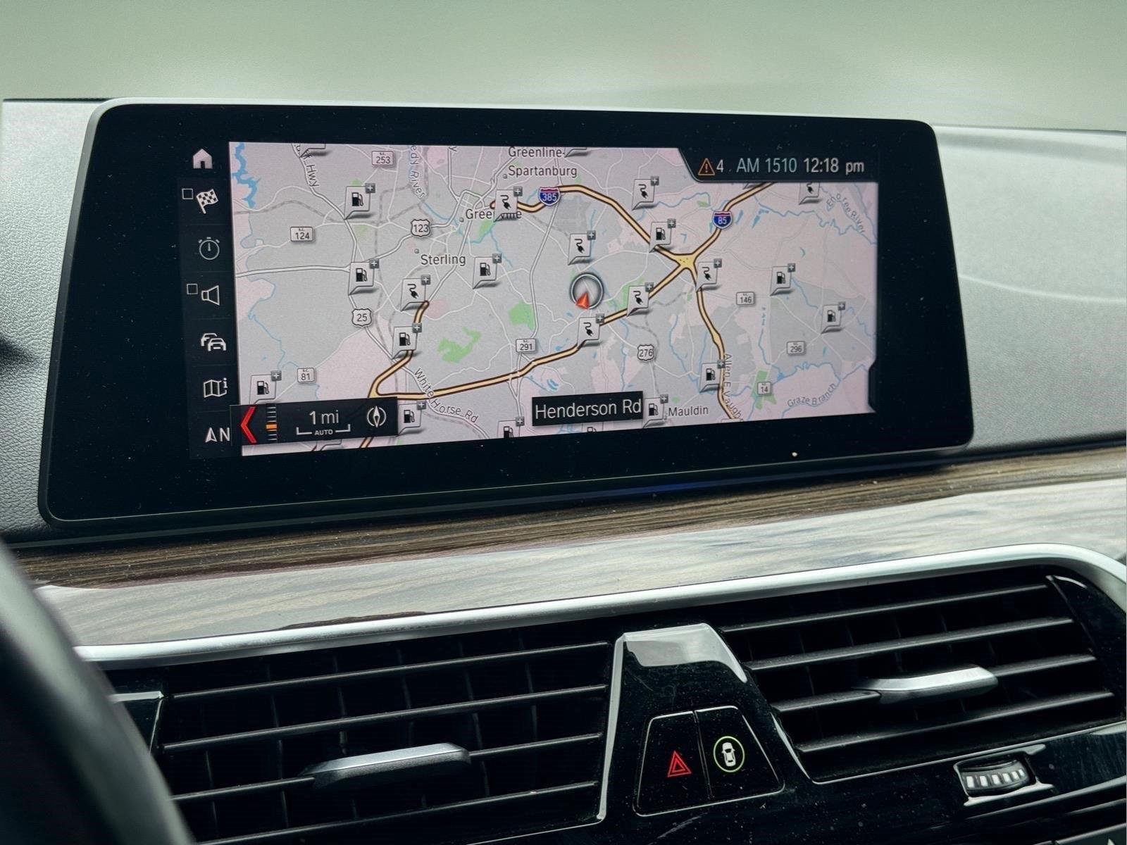 Used 2019 Black Sapphire Metallic BMW 530e iPerformance image 29