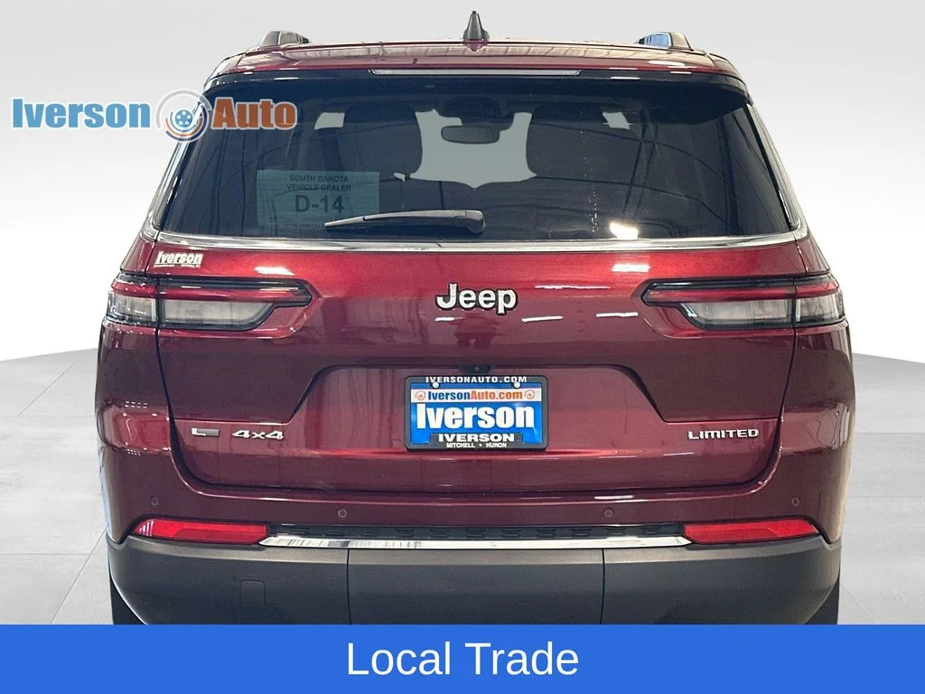 Used 2022 Red Jeep Limited image 8