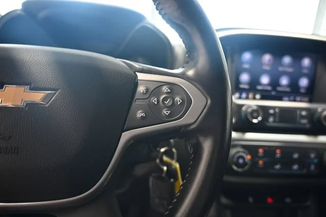 Used 2019 SHADOW GRAY METALLIC Chevrolet 2WD LT image 24