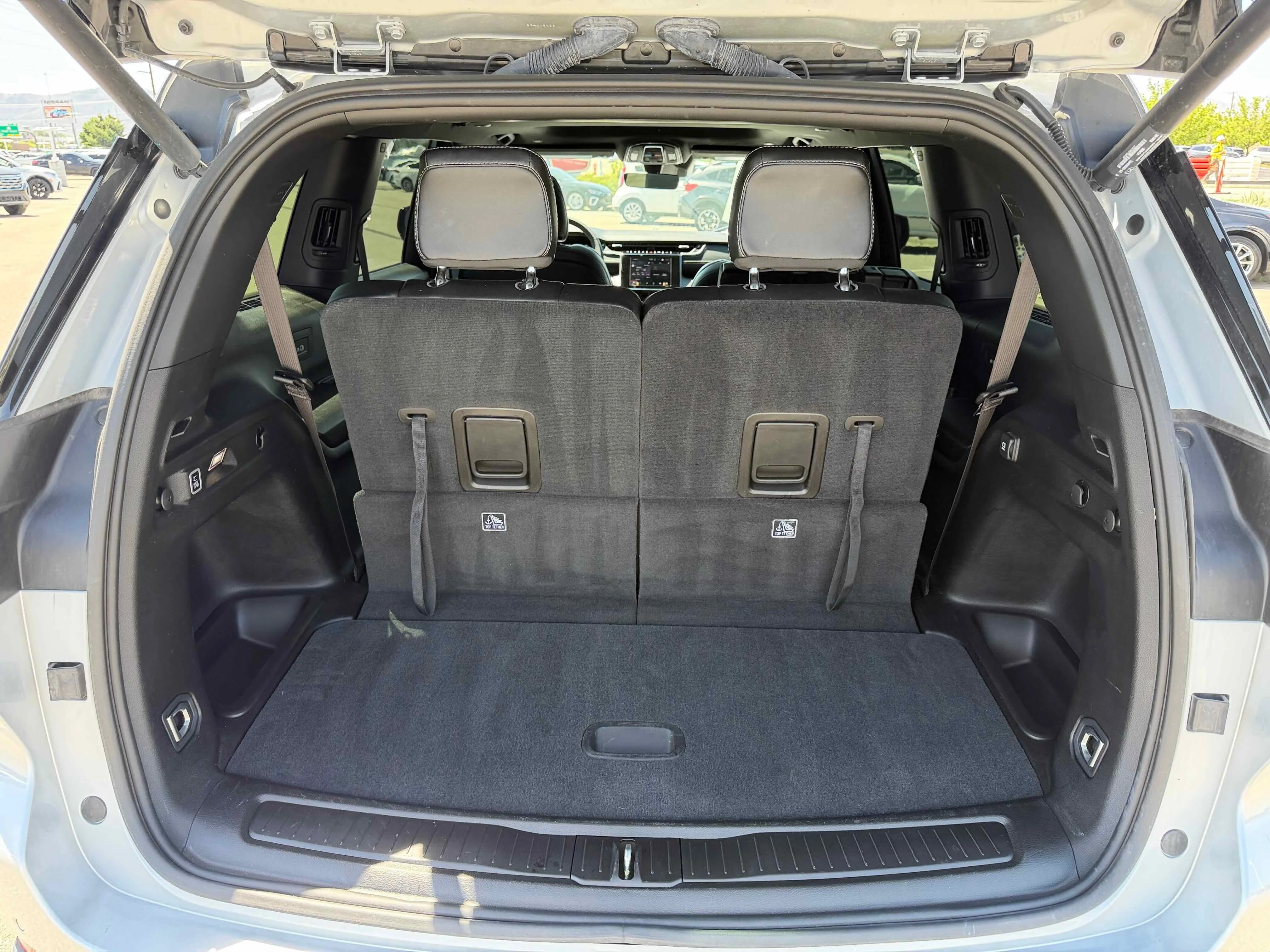Used 2025 Silver Zynith Jeep Altitude X image 34