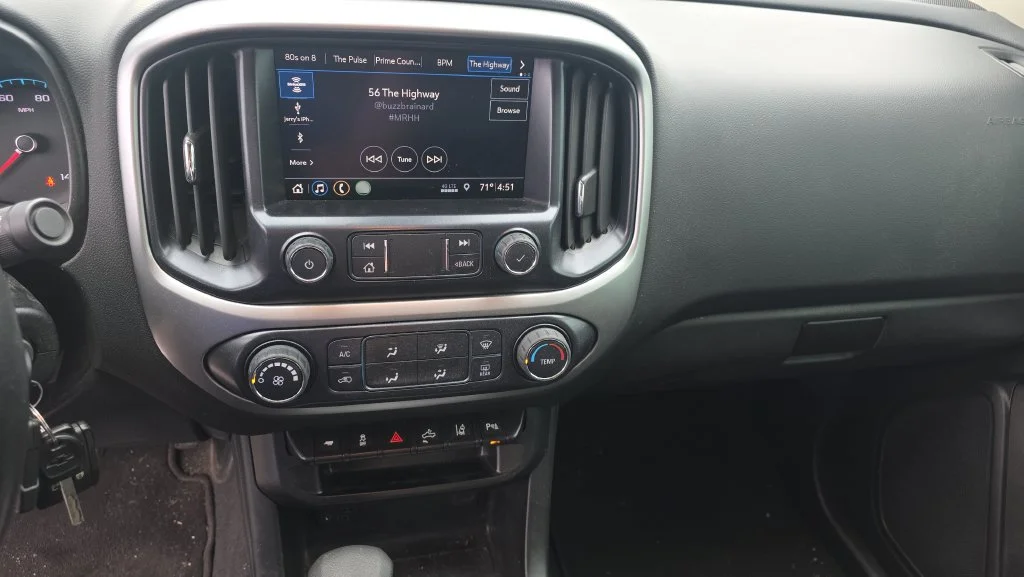 Used 2022 BLACK Chevrolet 2WD LT image 18