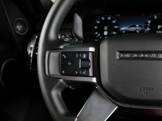 Certified Used 2025 Black Land Rover Dynamic SE image 19