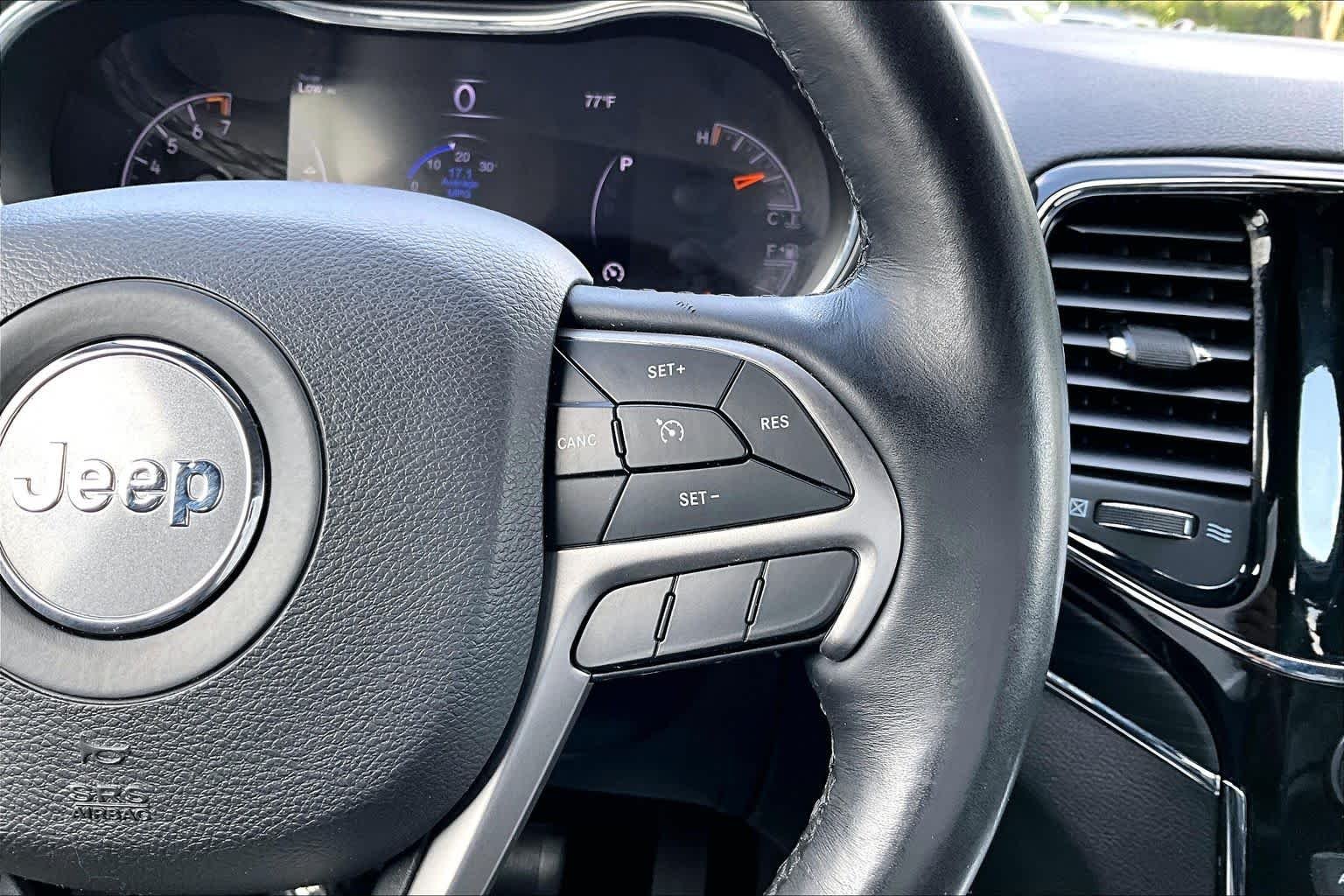 Used 2019 Granite Crystal Metallic Clearcoat Jeep Limited image 25