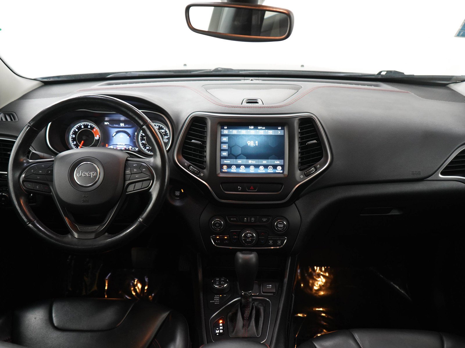 Used 2020 Granite Crystal Metallic Clearcoat Jeep Trailhawk image 13