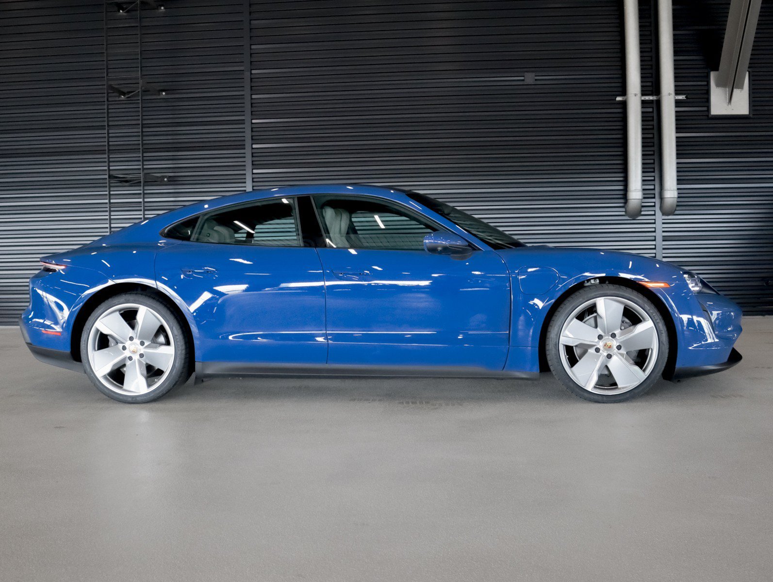 Certified Used 2023 Neptune Blue Porsche  image 11