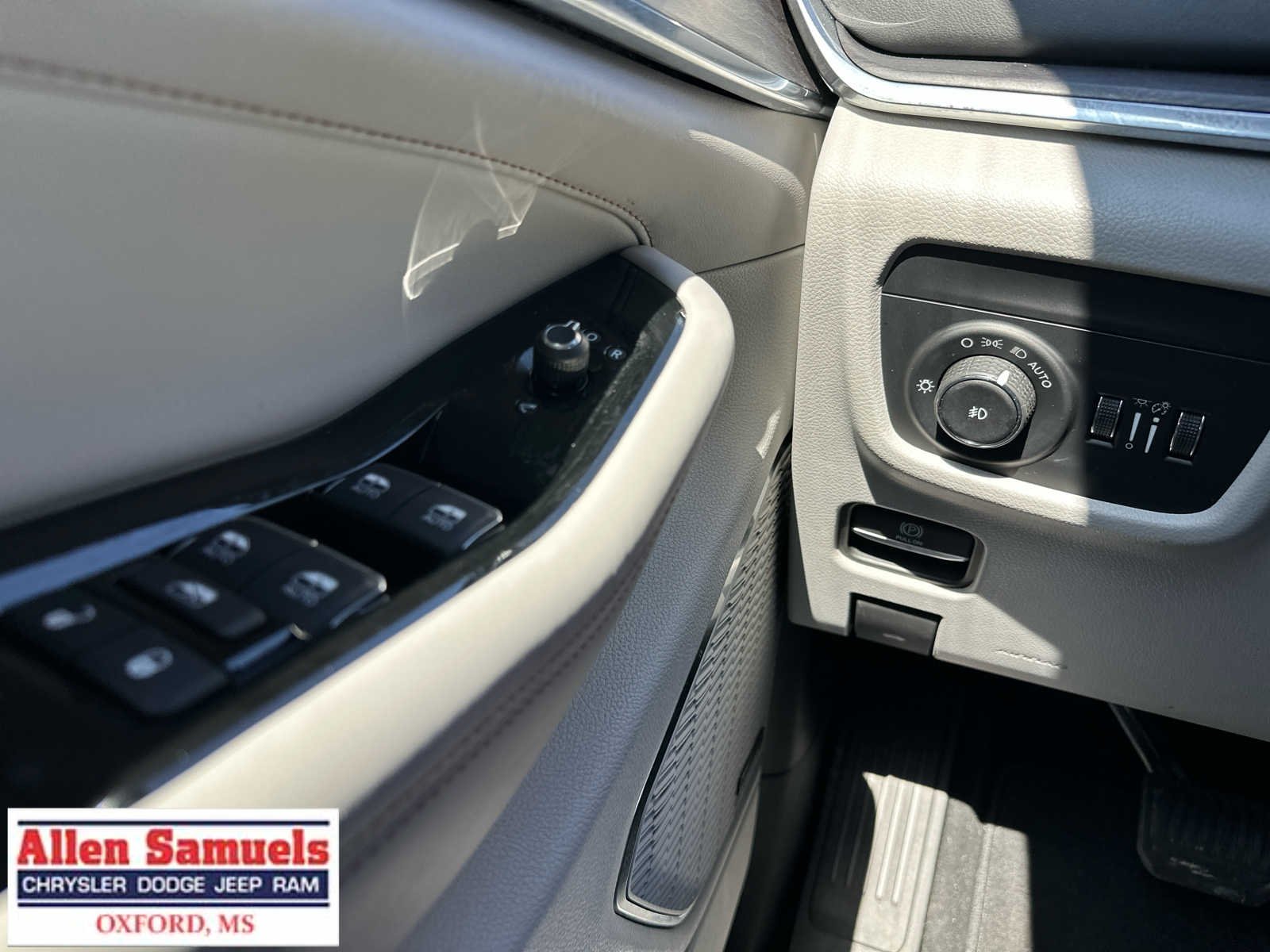 Used 2023 Bright White Clearcoat Jeep Overland image 17