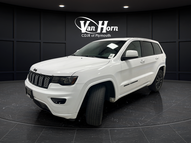 Used 2018 Bright White Clearcoat Jeep Altitude image 3