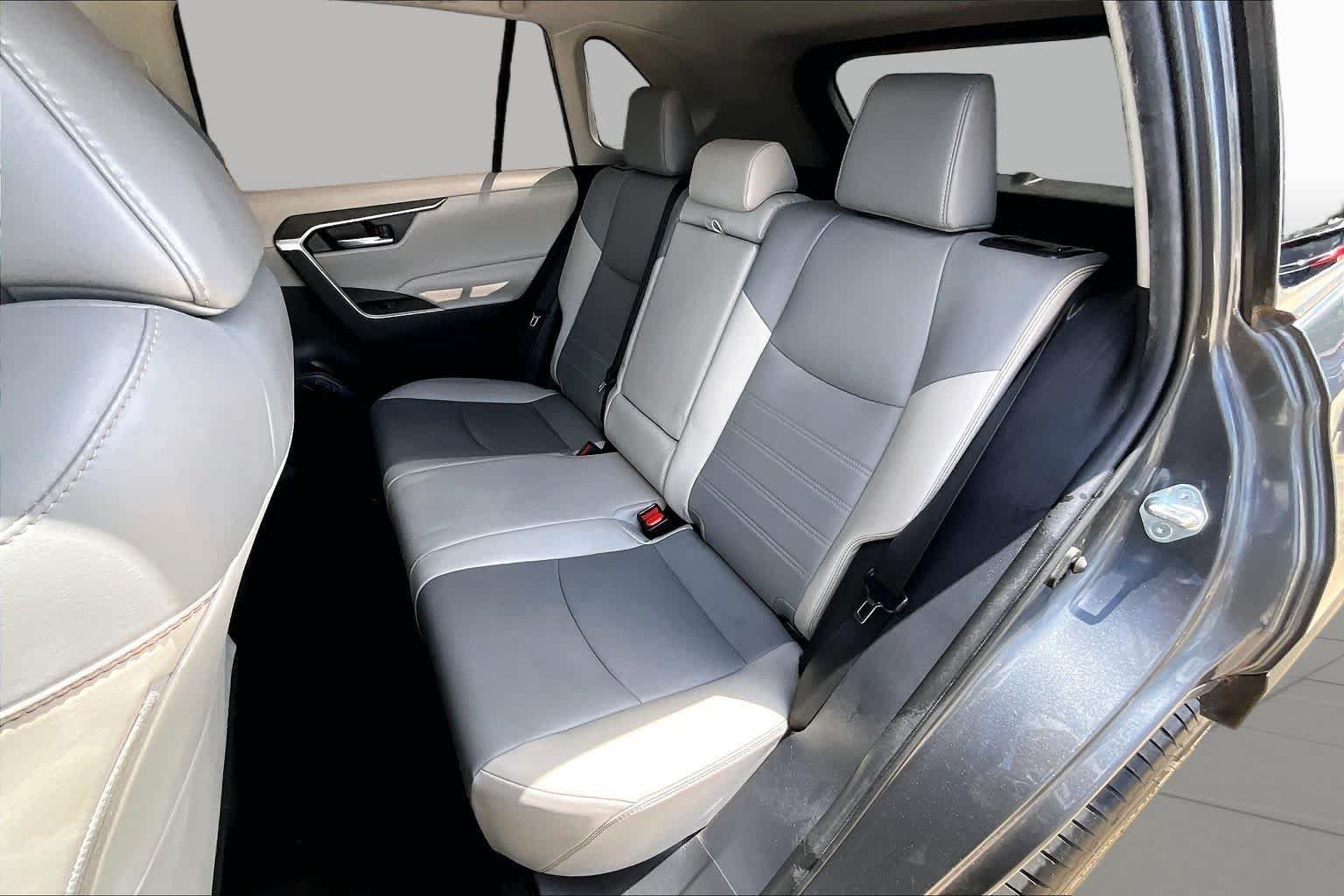Used 2021 Magnetic Gray Metallic Toyota XLE Premium image 20