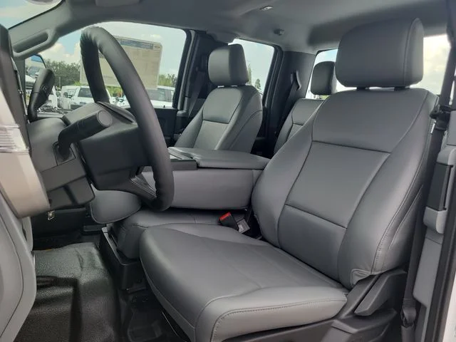 New 2026 Oxford White Ford XL image 20