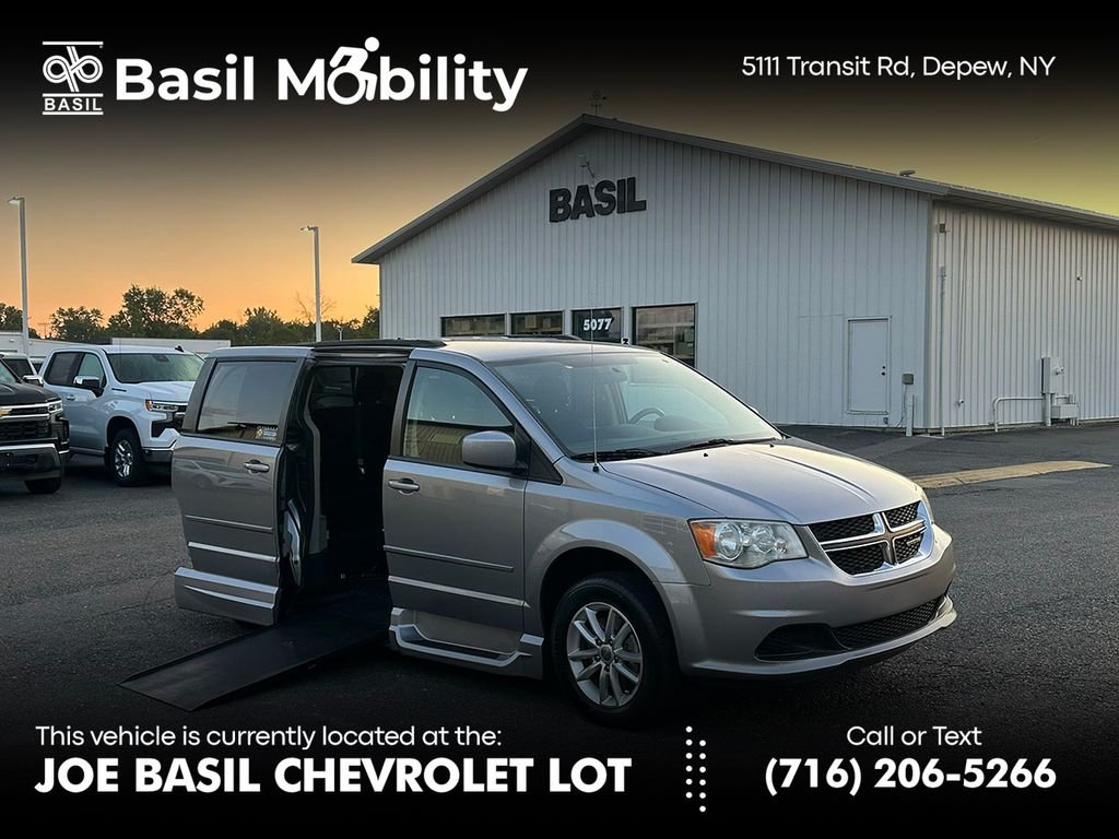 Used 2014 Silver Dodge Wheelchair Accessible- SXT image 1