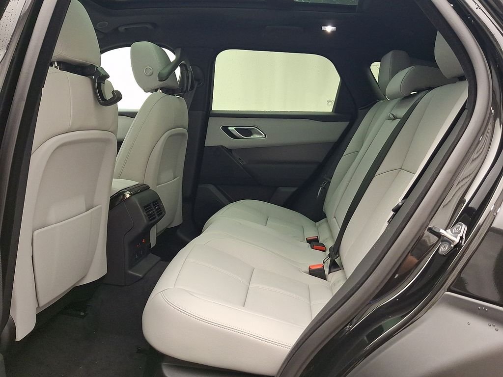 New 2026 Santorini Black Land Rover S image 6