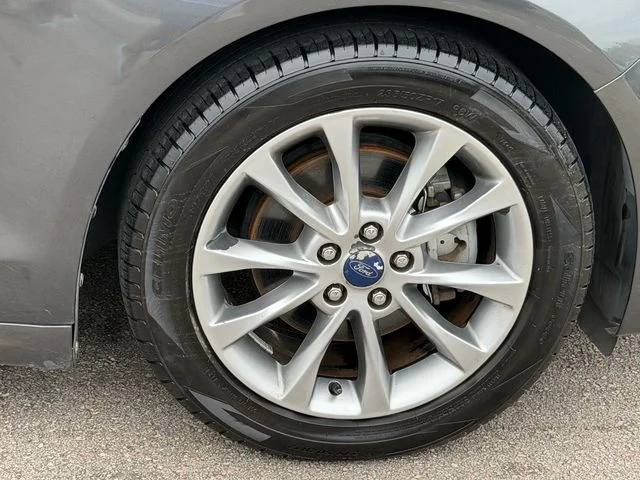 2017 Ford Fusion SE - Photo 9