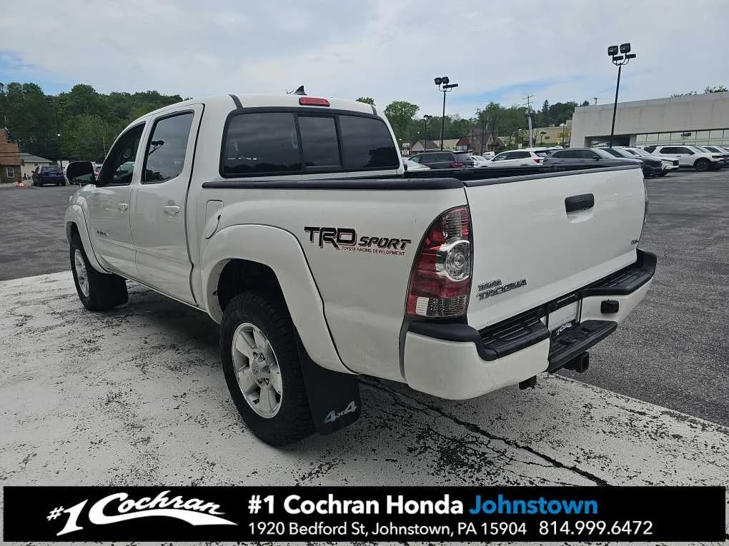 Used 2015 Super White Toyota  image 5