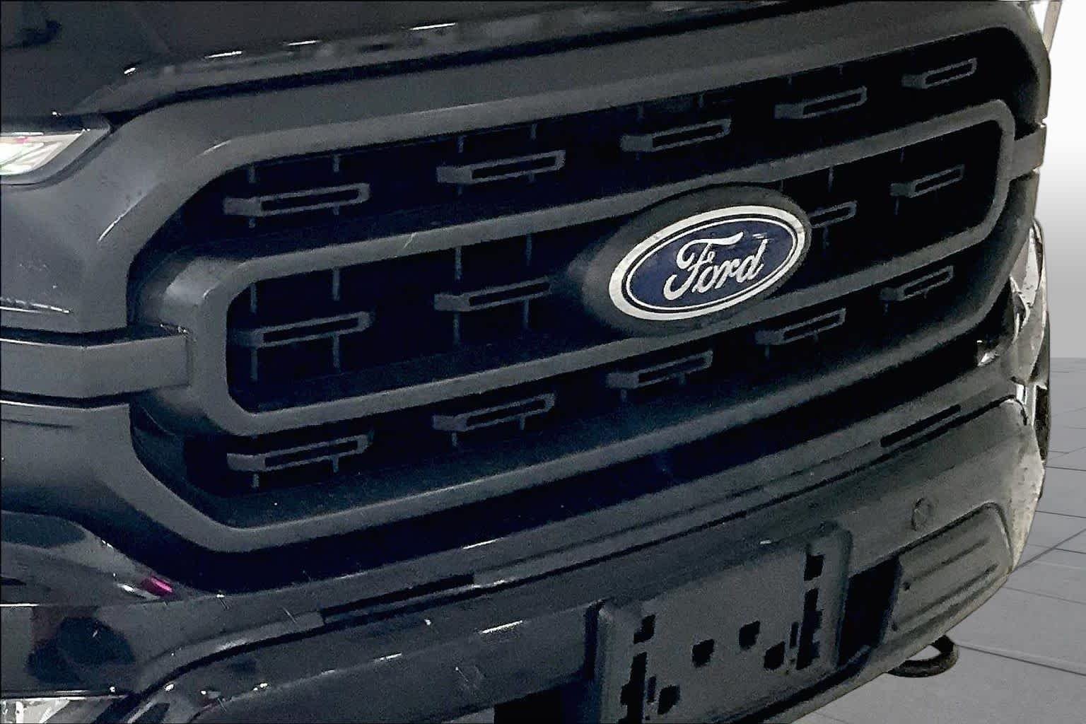 Used 2021 Agate Black Ford XLT image 29
