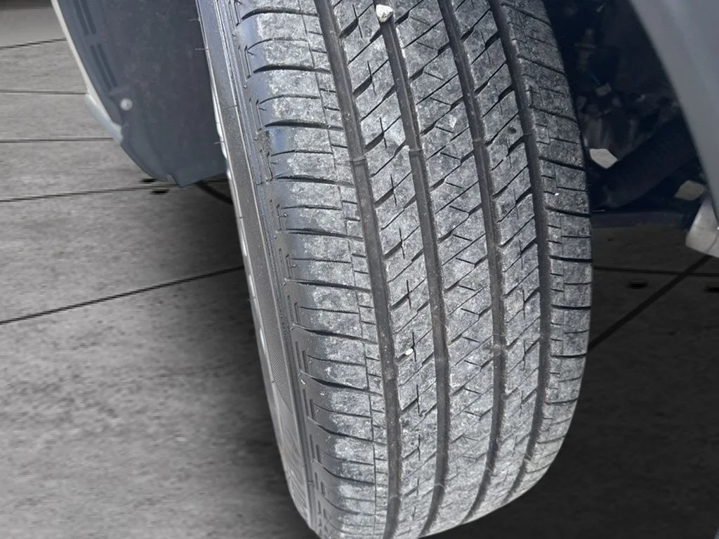 Used 2025 Gray Honda LX image 29