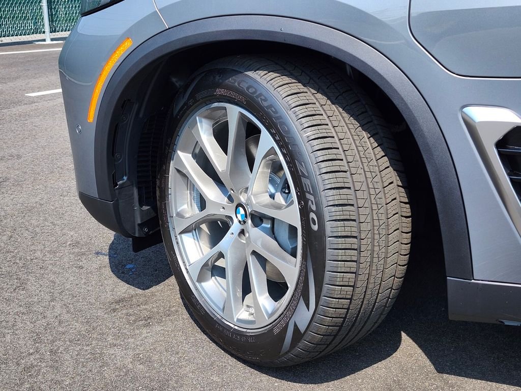 New 2026 Gray BMW xDrive50e image 31