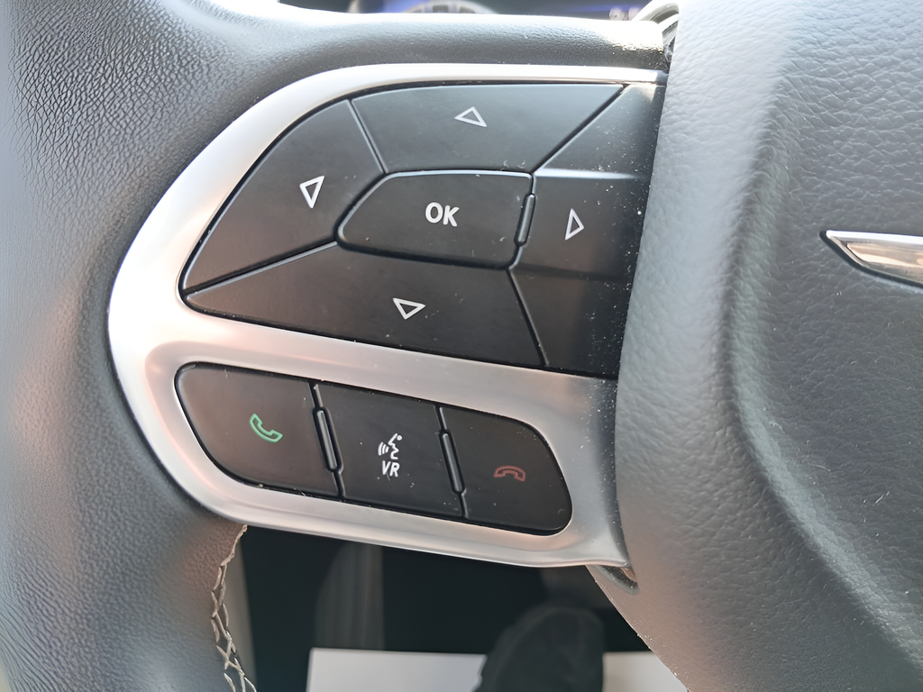 Used 2024 Silver Chrysler Touring L image 27