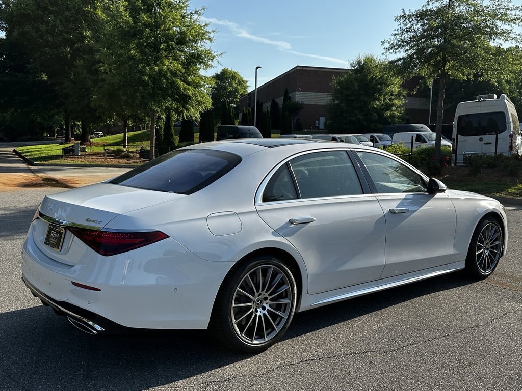 New 2026 MANUFAKTUR Moonlight White Metallic Mercedes-Benz S 580 image 46