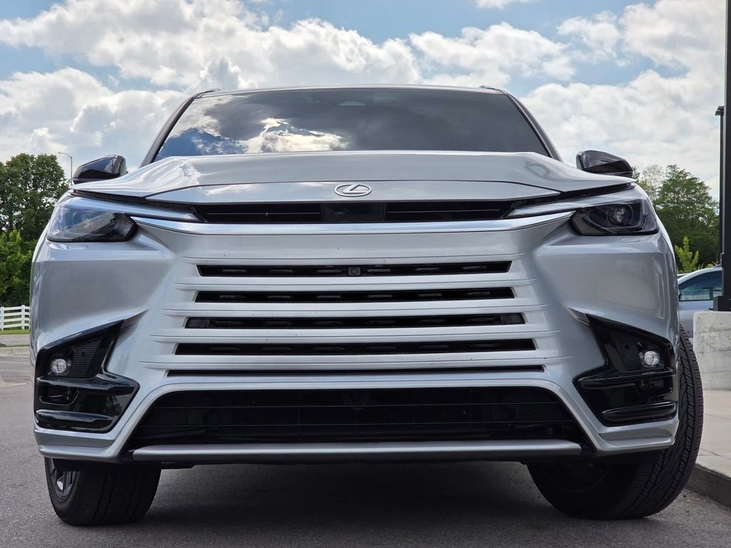 Certified Used 2025 CELESTIAL SILVER Lexus 500h F SPORT Premium image 3