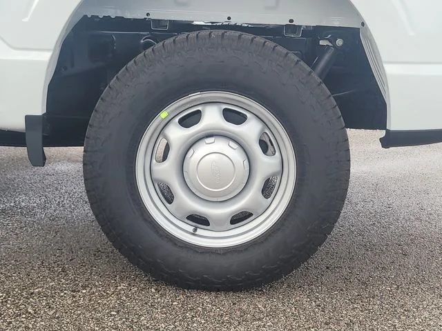New 2026 Oxford White Ford XL image 8