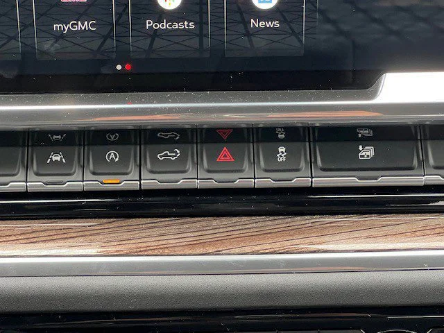 New 2026 Onyx Black GMC Elevation image 44