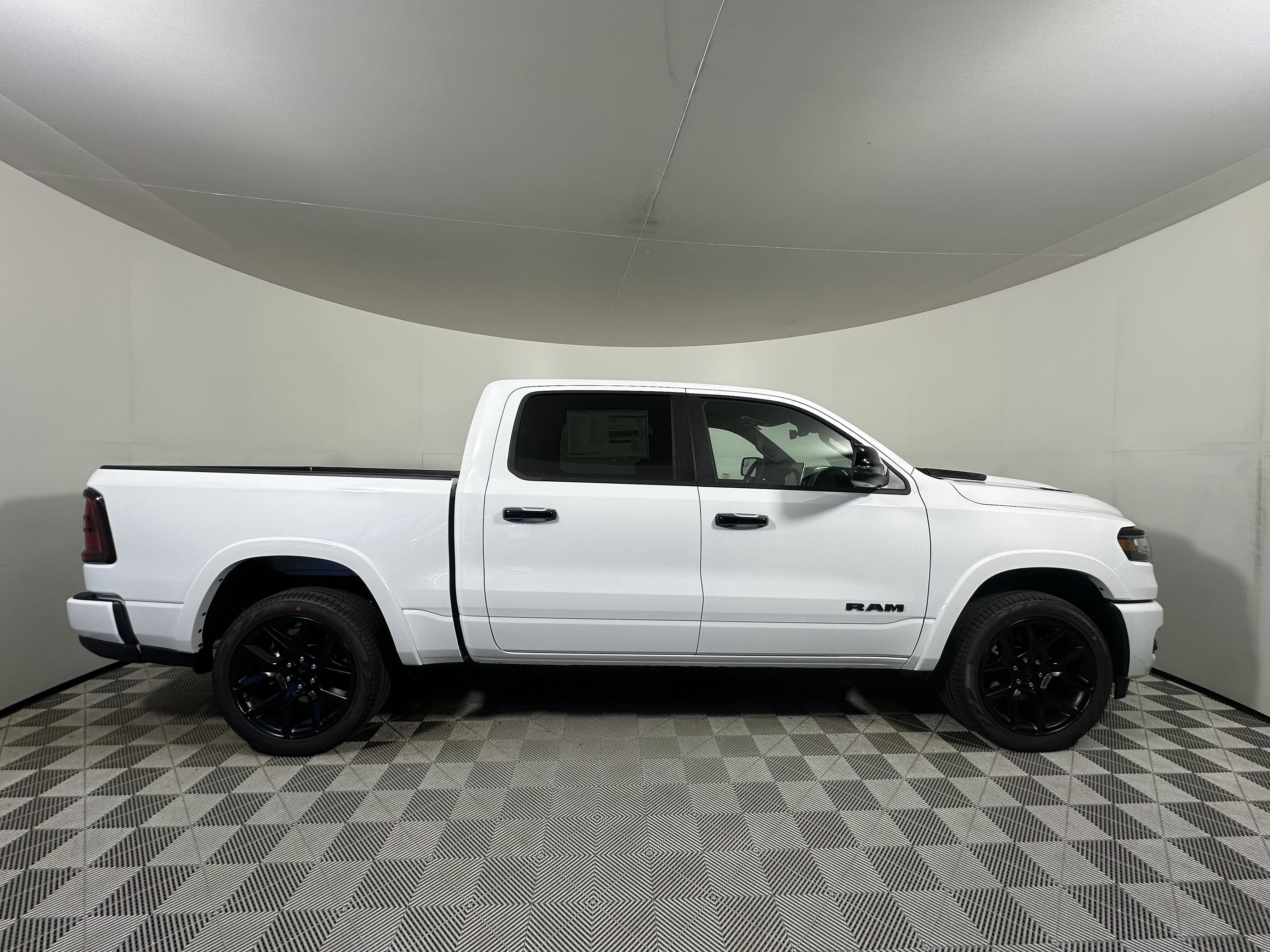 2026 RAM 1500 Laramie - Photo 8