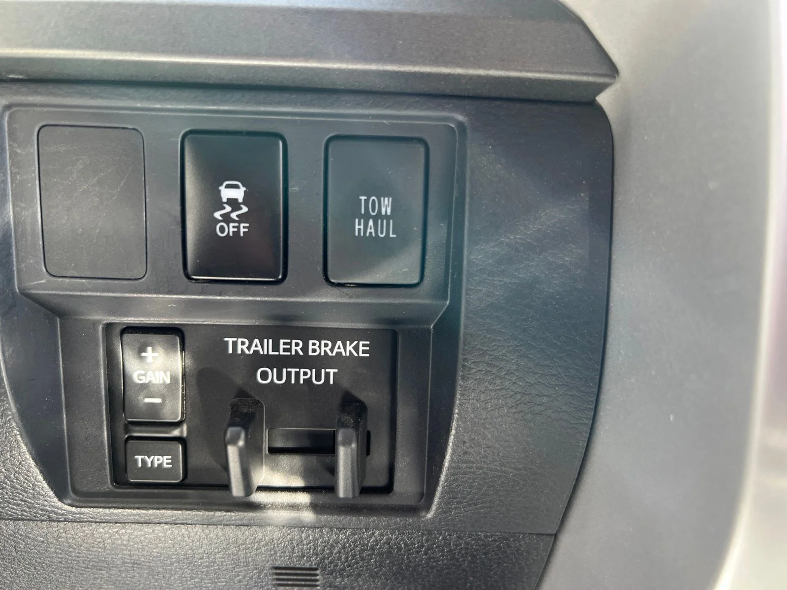 Used 2017 Black Toyota SR5 image 31