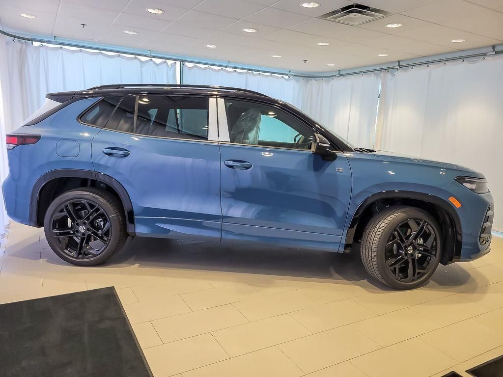 New 2026 Monterey Blue with Deep Black Roof Volkswagen 2.0T SE R-Line Black image 5