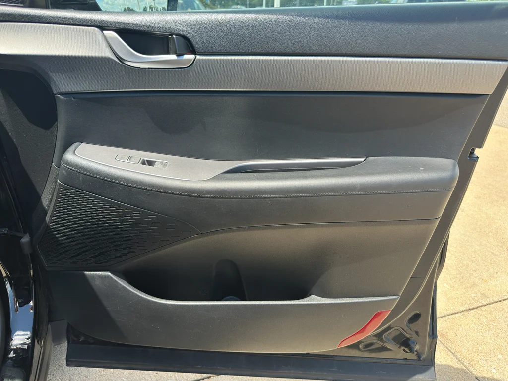 Used 2022  Hyundai SEL image 29