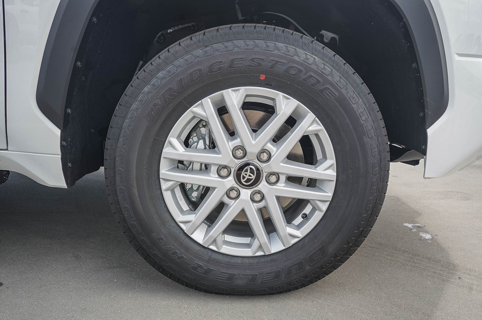 New 2026 Ice Cap Toyota SR5 image 9