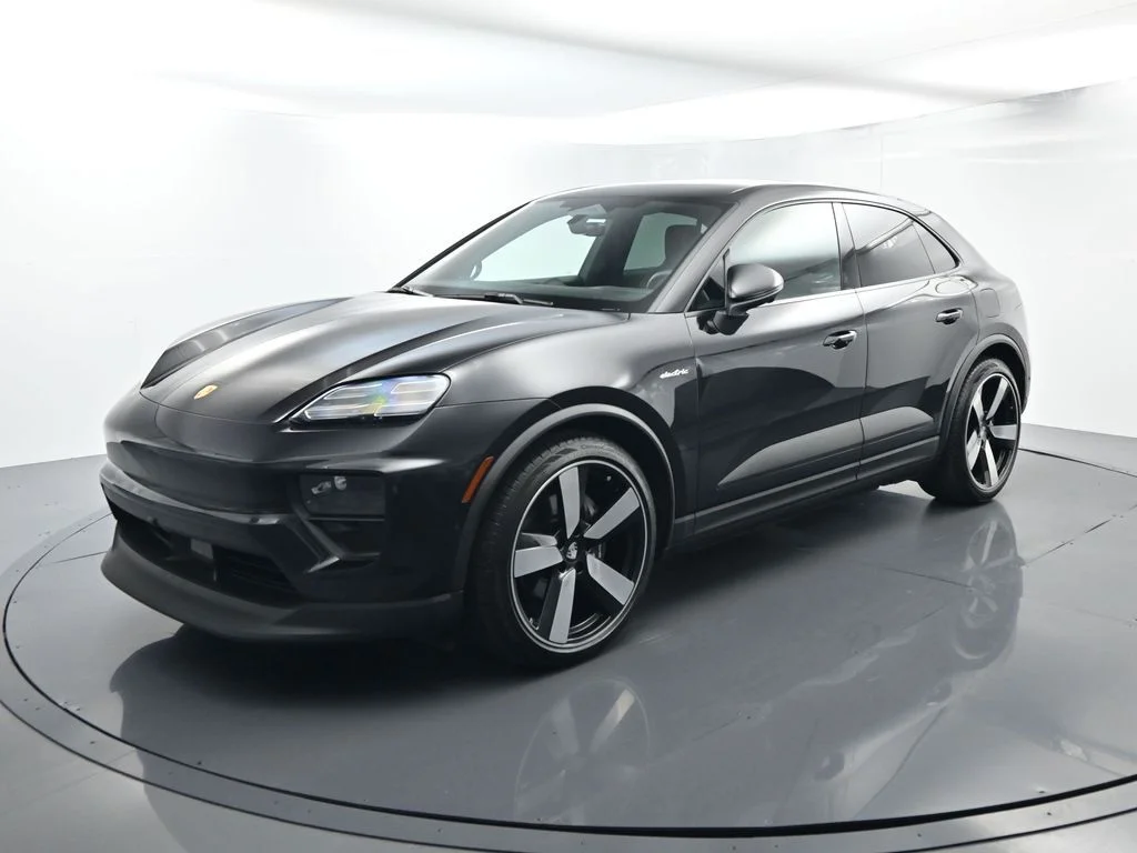 2024 Porsche Macan Base